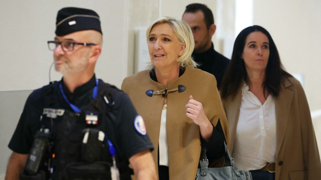 Pour Marine Le Pen, le procès des assistants a finalement été éprouvant, de la « sérénité » aux réquisitions