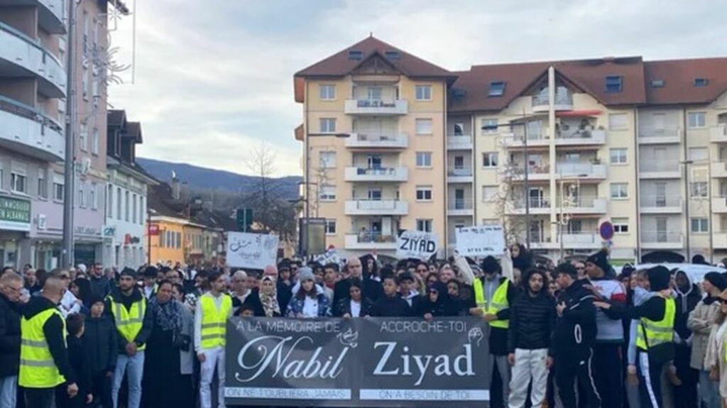 Rixe à Rumilly en Haute-Savoie : une marche blanche a rassemblé plus de 1 200 personnes