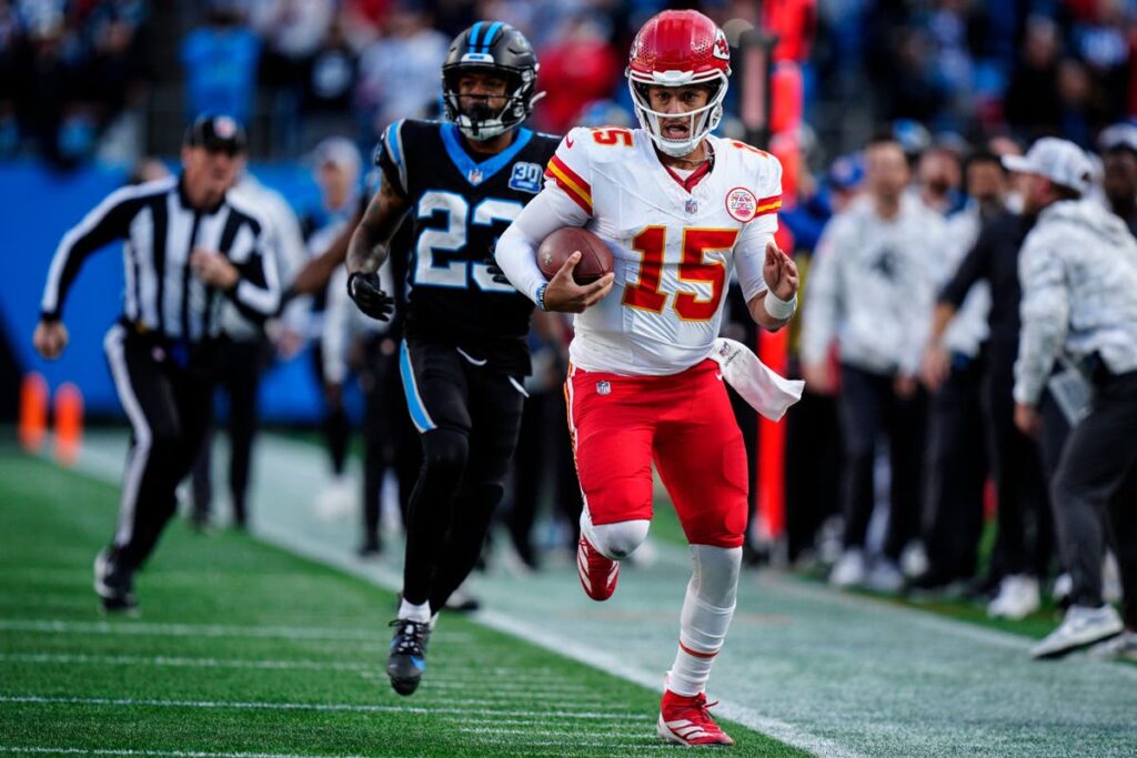 Kansas City Chiefs back to winning ways against Carolina Panthers