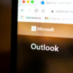 Microsoft Outlook hors-service pour des milliers d’utilisateurs, une enquête sur la panne lancée