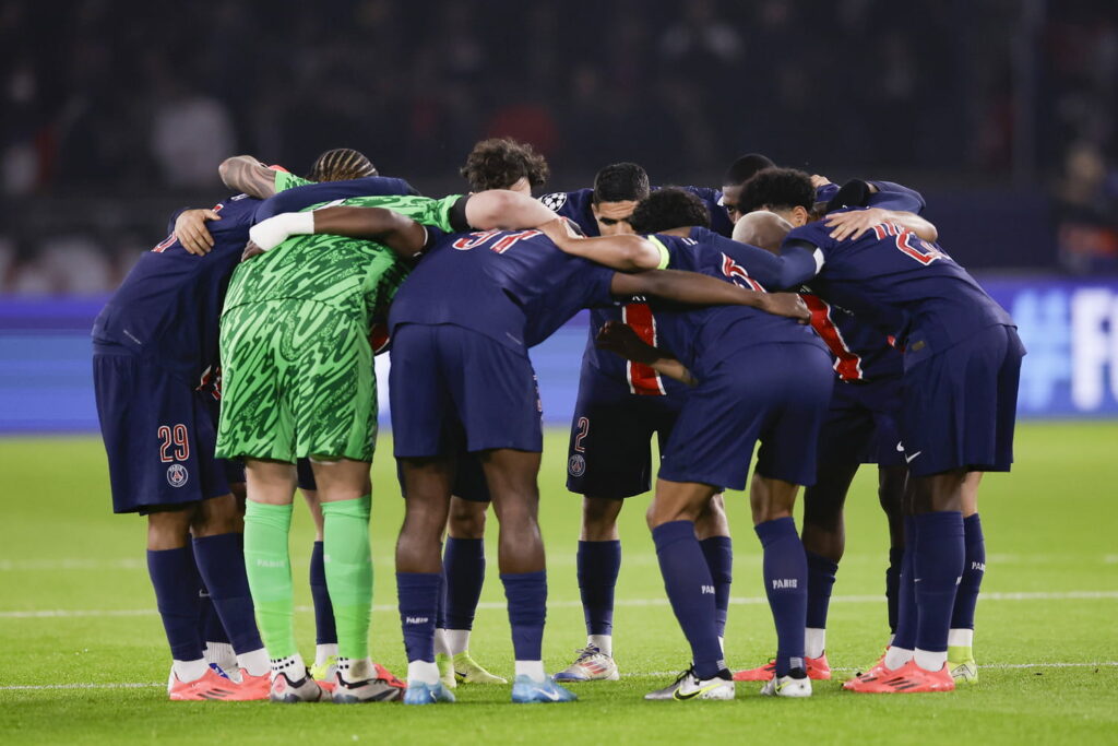 Ligue des champions 2024 - 2025 : le PSG au bord du gouffre, programme et classements