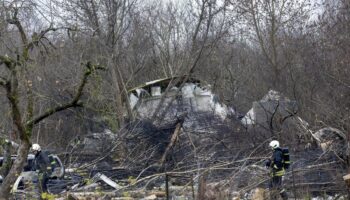 Après le crash mortel d’un avion-cargo en Lituanie, la piste criminelle et l’intervention extérieure envisagées