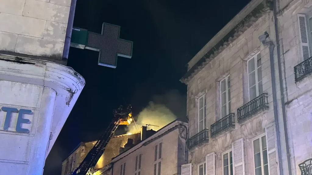 Une sexagénaire décède dans l'explosion de son immeuble dans le centre historique de La Rochelle