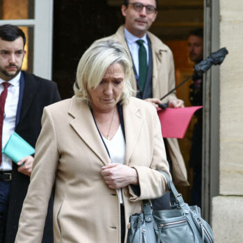 Budget : le RN prêt à la censure, déclare Marine Le Pen après son entrevue avec Michel Barnier, «campé sur ses positions»