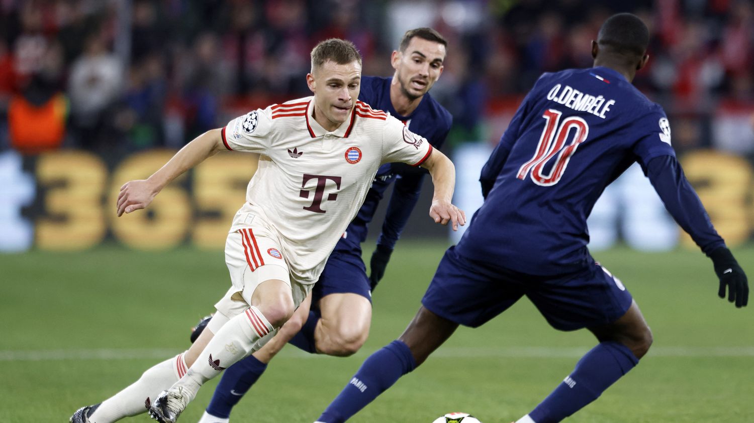 Bayern Munich-PSG : le poteau sauve Paris d'un deuxième but... Suivez le match de Ligue des champions