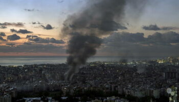 Le cessez-le-feu au Liban approuvé par Nétanyahou, Michel Barnier contre le «microcosme parisien», Boualem Sansal en détention… L’actu de ce mardi 26 novembre