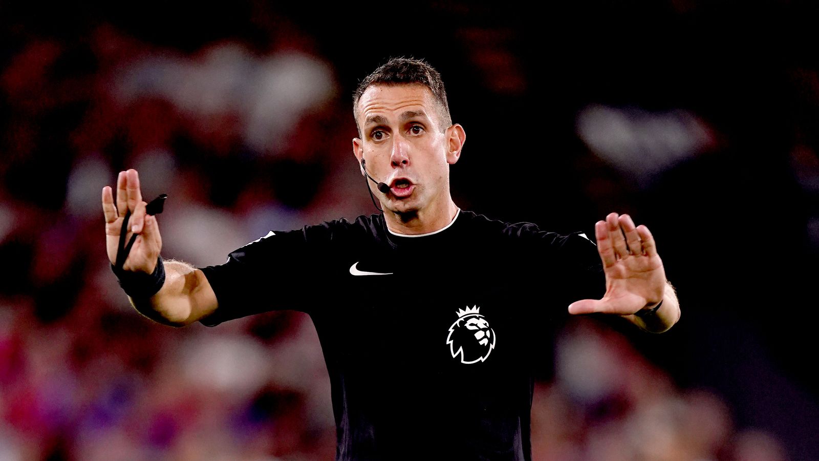 Referee David Coote during the Premier League match at Selhurst Park, London. Picture date: Monday August 21, 2023. PA Photo. See PA story SOCCER Palace. Photo credit should read: John Walton/PA Wire...RESTRICTIONS: EDITORIAL USE ONLY No use with unauthorised audio, video, data, fixture lists, club/league logos or "live" services. Online in-match use limited to 120 images, no video emulation. No use in betting, games or single club/league/player publications.