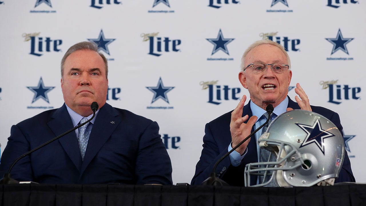 Cowboys owner Jerry Jones appears open to retaining coach Mike McCarthy: 'I don't think that's crazy at all'