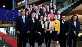 La nouvelle composition de la Commission européenne adoptée