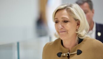 Marine Le Pen saura le 31 mars 2025 si elle est inéligible après l’affaire des assistants du RN