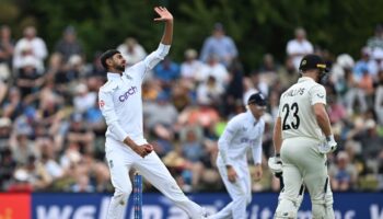 Shoaib Bashir repays England faith with four wickets