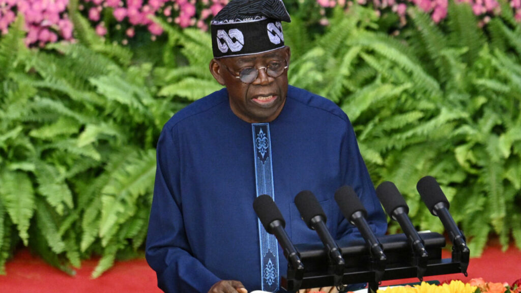 Le président nigérian Bola Tinubu en France pour une visite d'État axée sur l'économie