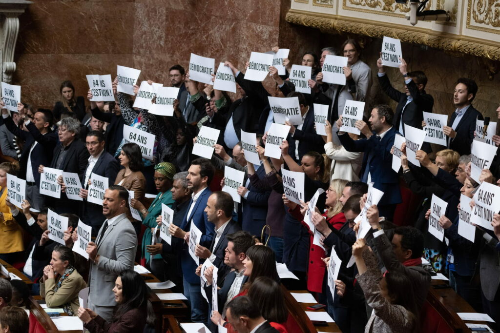 Réforme des retraites : pourquoi l'abrogation ne passera pas malgré 300 députés "pour"