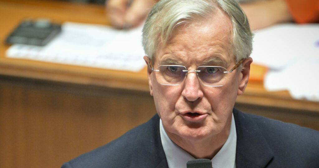 Le Premier ministre français Michel Barnier assiste à une séance de questions au gouvernement à l'Assemblée nationale, à Paris, le 26 novembre 2024