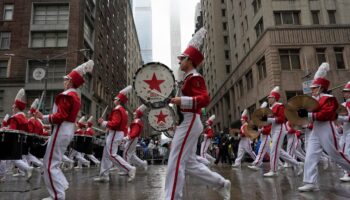 Macy’s Thanksgiving Parade live updates: Float order and routes as Jimmy Fallon’s ‘singing’ prompts ‘lip-syncing’ questions