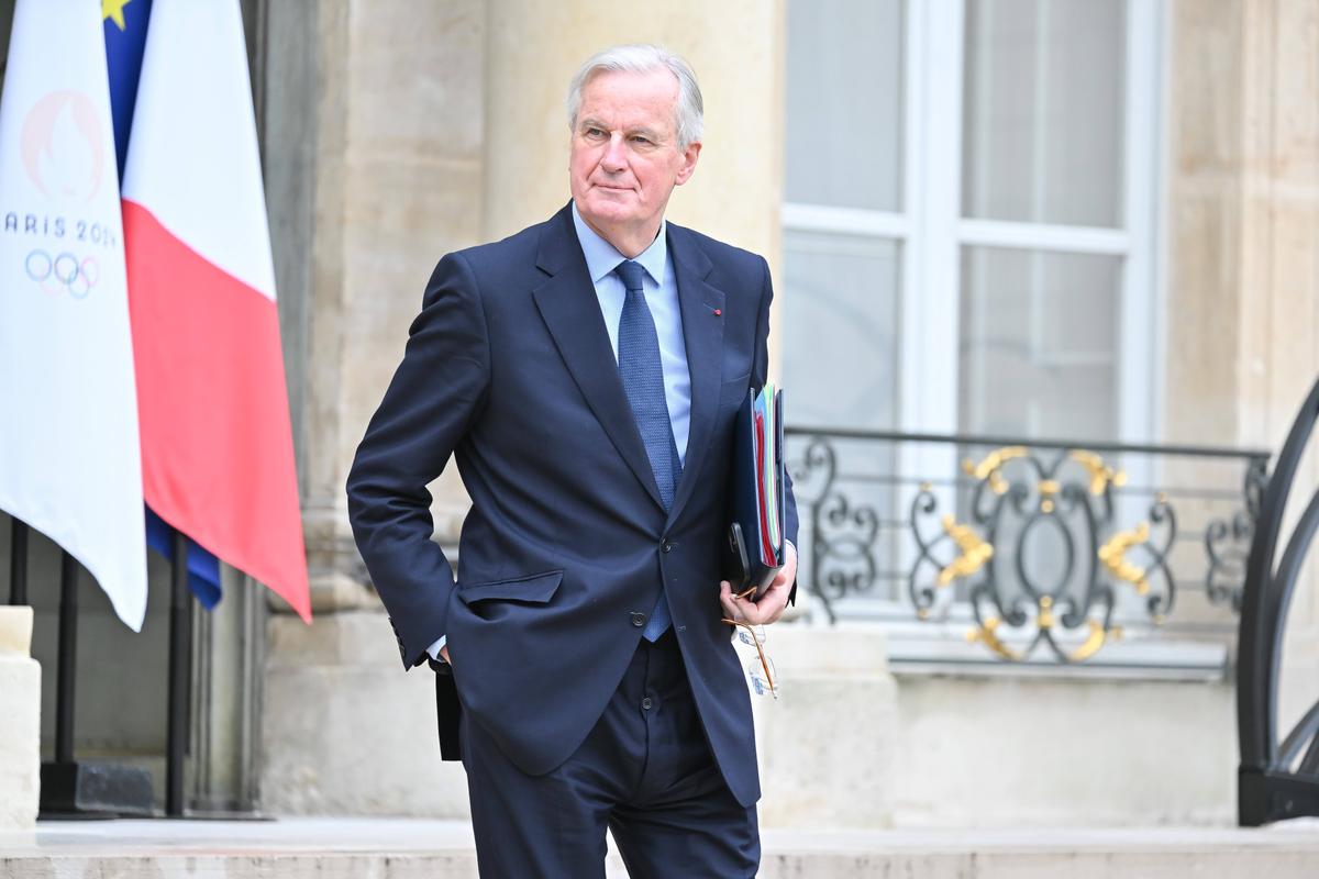 Aide médicale d’Etat : Michel Barnier veut « sensiblement » baisser les soins pris en charge pour les sans-papiers