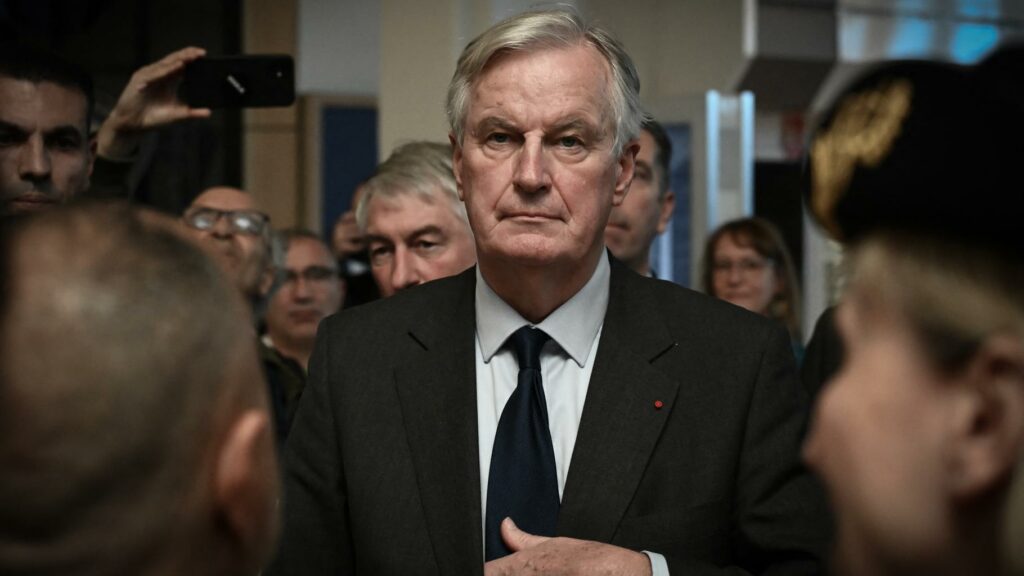 Barnier menacé de censure : Le Pen et Bardella maintiennent la pression, malgré la concession sur l’électricité