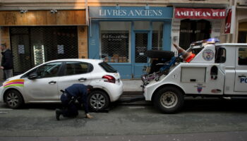 Combien de temps peut-on laisser sa voiture au même endroit ? Dépasser cette durée peut vous coûter cher