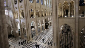 Visite d’Emmanuel Macron à Notre-Dame : alors, quoi de nef ?