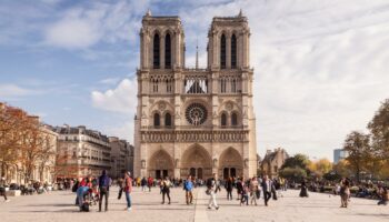 Notre-Dame de Paris : Clara Luciani, tête d’affiche du concert de stars prévu le 7 décembre pour la réouverture