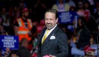 Le retour de Gorka, un ultraradical d’origine hongroise, dans l’administration Trump