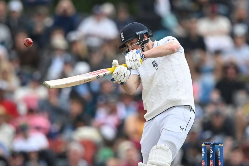 England put foot down to open first innings lead