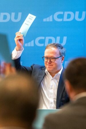 Landtagswahlen: Thüringer CDU stimmt Brombeerkoalition zu