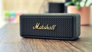 30 heures de rock non-stop pour 109 euros : pourquoi la Marshall Emberton 2 est l’enceinte qui va changer vos soirées