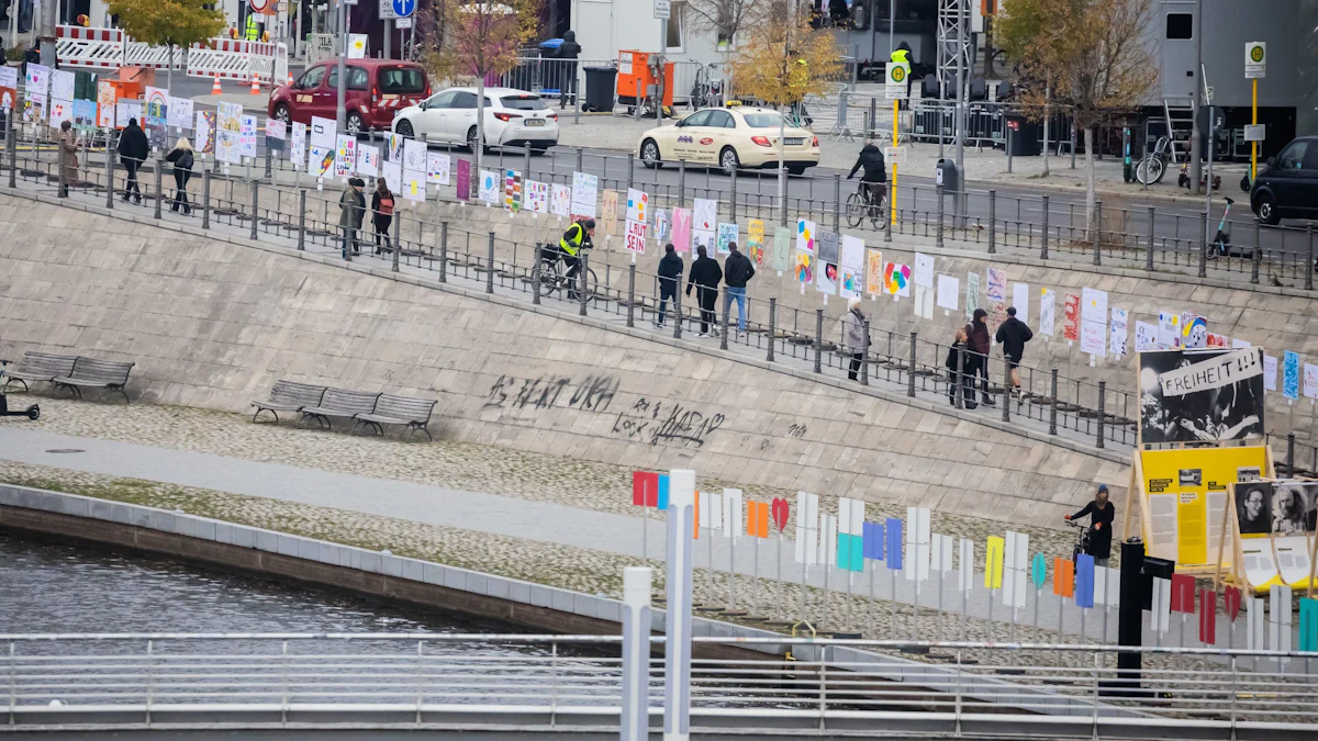 35 Jahre Mauerfall: Berlin gedenkt des Mauerfalls