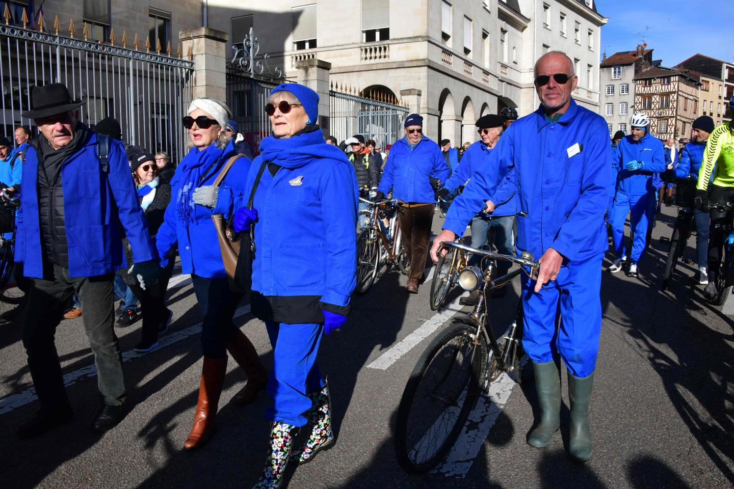 A Limoges, une « marche bleue » en hommage à un cycliste emblématique mort renversé par une voiture