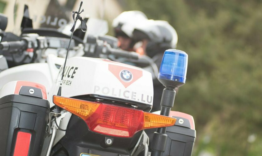 Accident lundi soir: Un motard de la police grièvement blessé sur l'A13