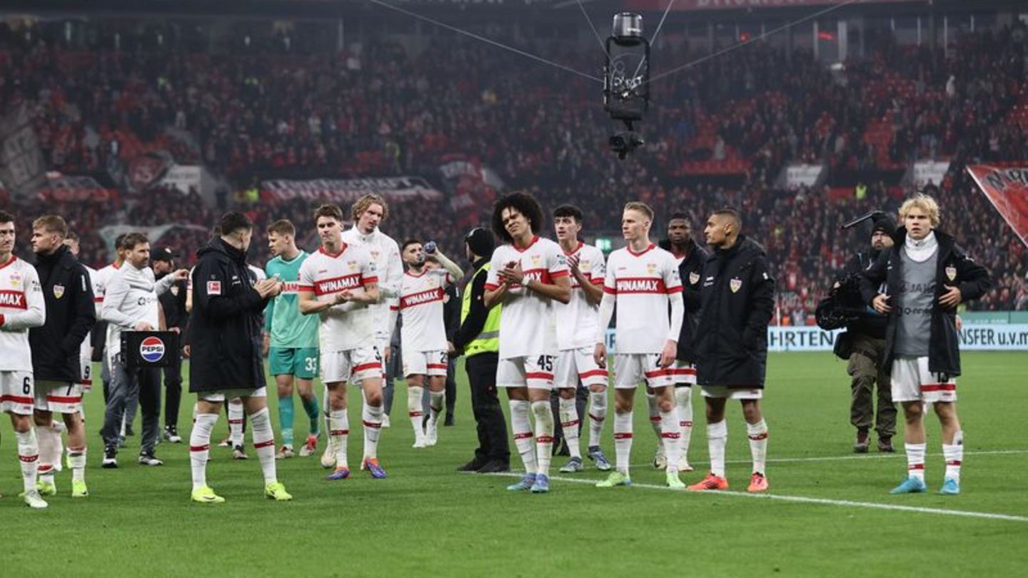 Der VfB Stuttgart trifft auswärts auf Regensburg. Foto: Rolf Vennenbernd/dpa