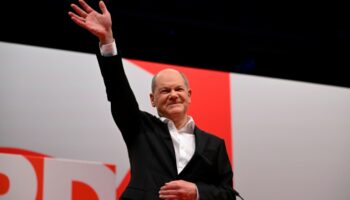 Allemagne: Olaf Scholz se lance dans la course à un nouveau mandat