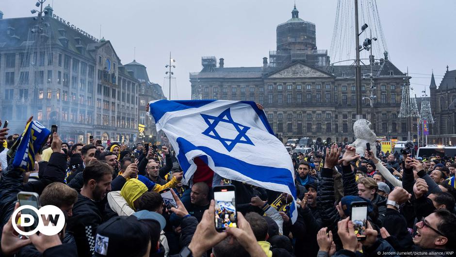 Amsterdam mayor: Rioters sought out, attacked Israeli fans