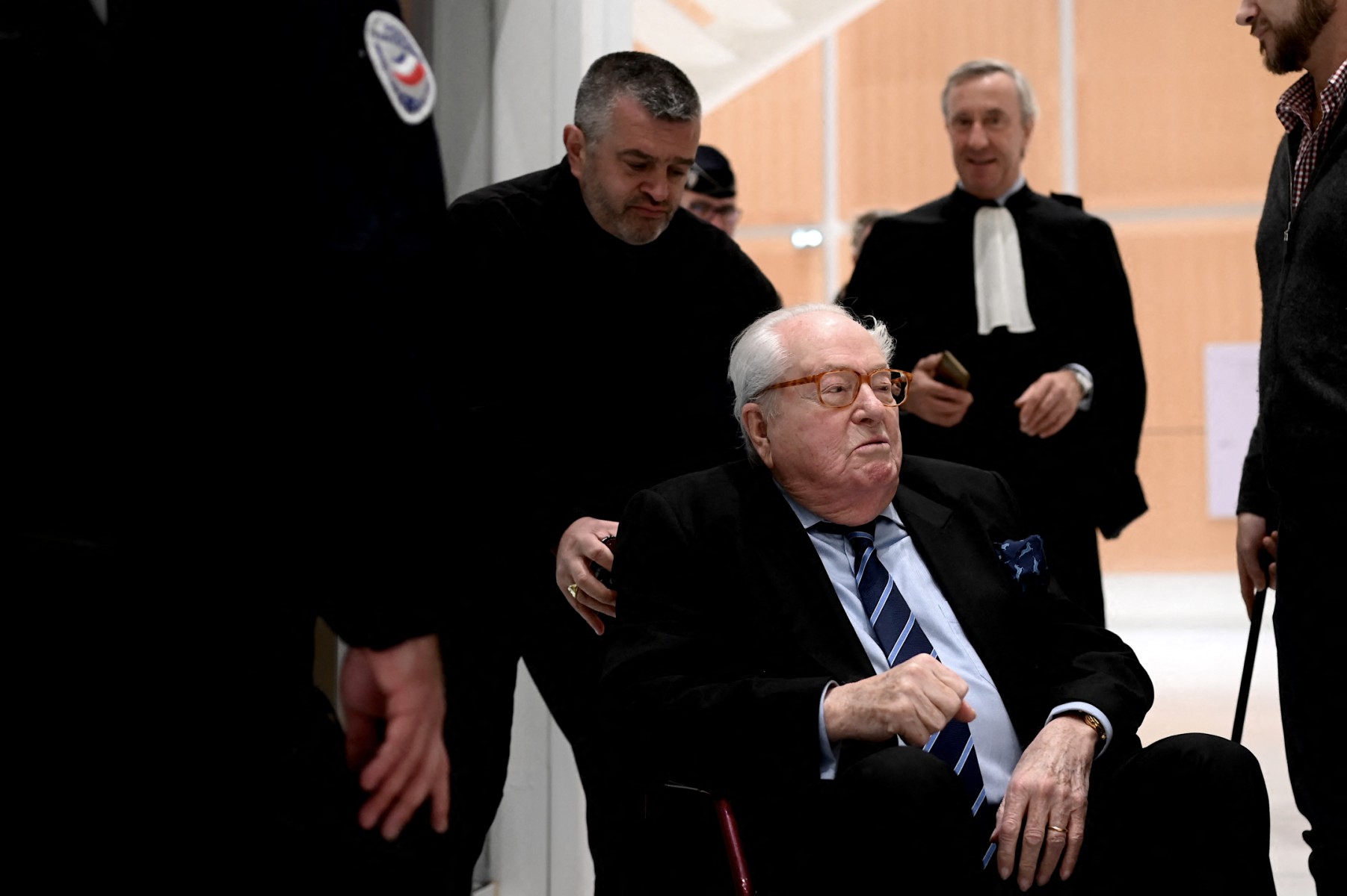 Ancien chef de file de l'extrême droite: Jean-Marie Le Pen hospitalisé