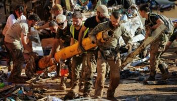 Après les inondations: Les secours espagnols craignent de découvrir de nouvelles victimes