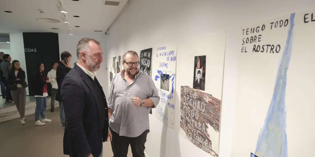 Arte y periodismo dialogan una muestra de Paco Pérez Valencia y Luis de Vega en el Colegio de Arquitectos de Sevilla