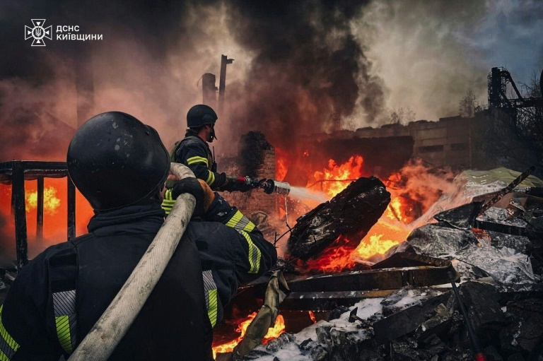 Attaque combinée de missiles et drones : La Russie intensifie ses attaques aériennes sur Kiev