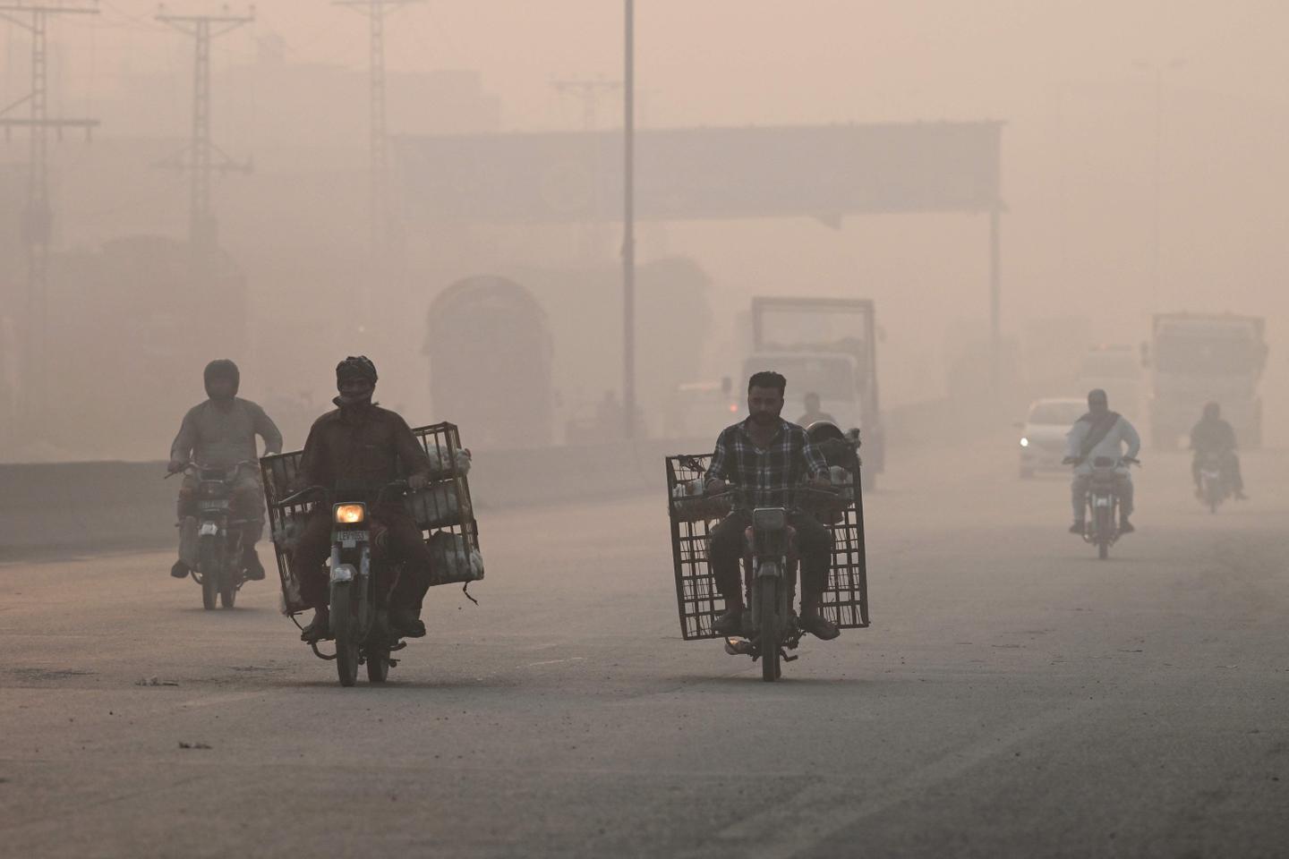 Au Pakistan, la ville de Lahore plongée dans un nuage de pollution