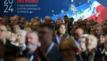 Au congrès des maires, la fronde des élus face aux économies exigées par le gouvernement