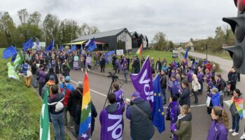 Autour du Luxembourg: Ils marchent contre la fermeture des frontières