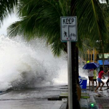 Aux Philippines, le super typhon Man-yi, à l’impact « potentiellement catastrophique », a touché terre