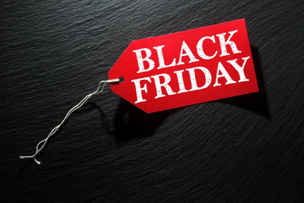 Black Friday 2024 en Amazon, las mejores ofertas de este viernes, en directo: una pulsera Swarovski al 52%, gafas de sol Hawkers al 45%...