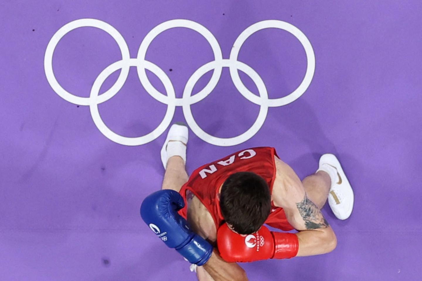 Boxe : la fédération française souhaite « se désaffilier » de l’IBA pour « garantir la place » de la discipline aux JO