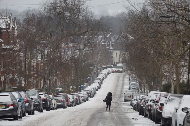 Britain forecast deep freeze in just days as mercury hits 0C and weather maps turn ice blue