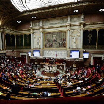 Budget : les députés de gauche font passer une taxe sur les superdividendes