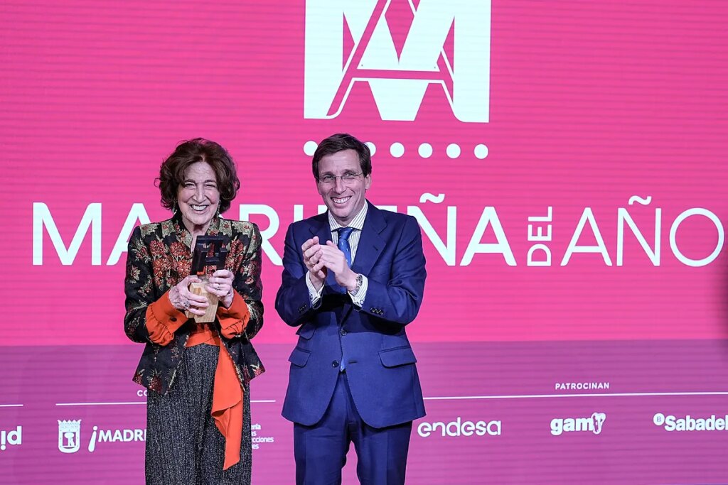 Carmen Iglesias, directora de la Real Academia de la Historia, recibe el IV Premio Madrileño del Año: "Madrid es patria de todos"