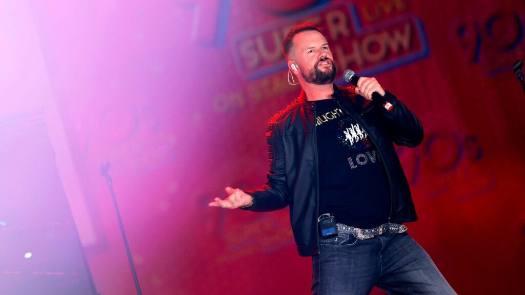 "Caught in the Act"-Sänger: Einkaufszentrum statt Stadion: Das macht Teeniestar Lee Baxter heute