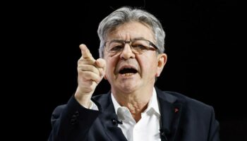 « Ce sera sans LFI » : Jean-Luc Mélenchon accuse le PS « d’organiser un nouveau socle commun »