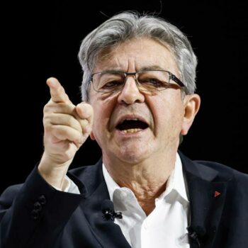 « Ce sera sans LFI » : Jean-Luc Mélenchon accuse le PS « d’organiser un nouveau socle commun »